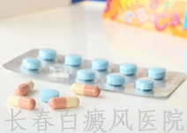 白癜风用药治疗注意什么